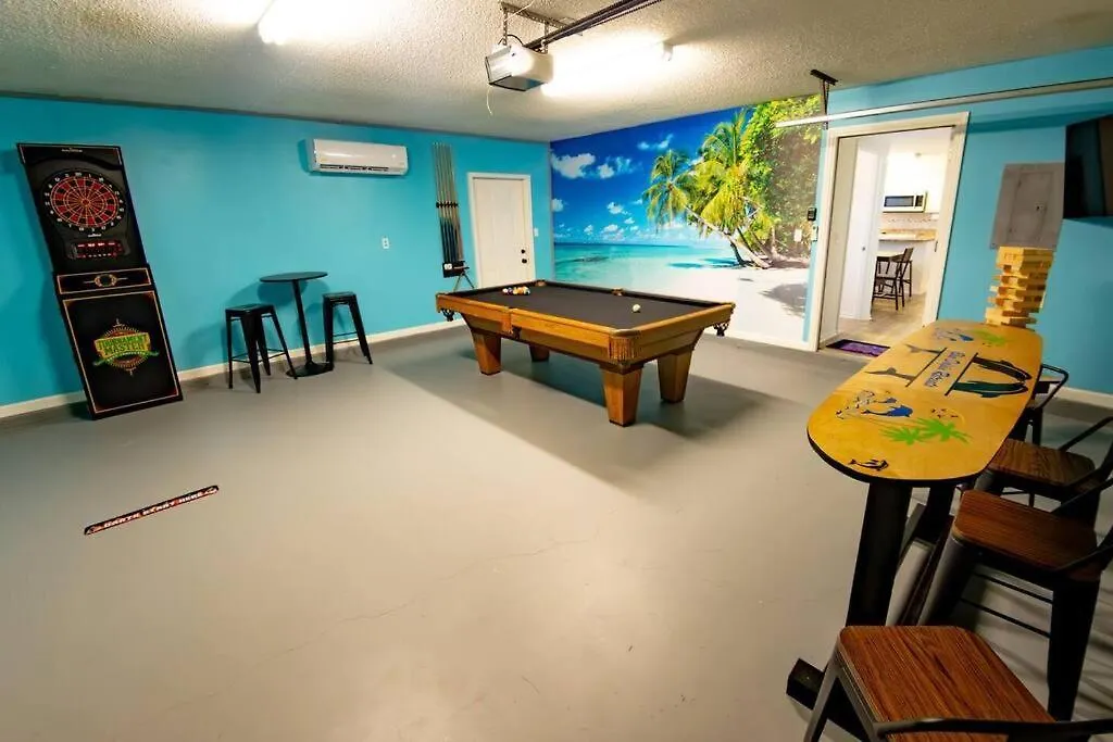Holiday home Tropical Oasis, Tiki Bar, Pool, Mini Golf, Hot Tub Villa Panama City Beach