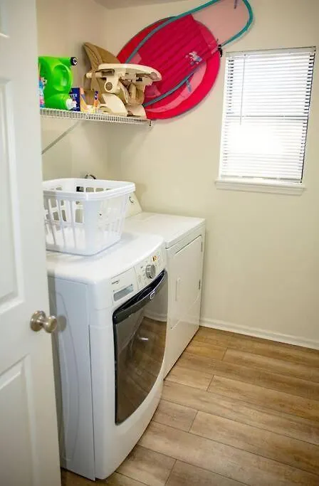 Tropical Oasis, Tiki Bar, Pool, Mini Golf, Hot Tub Villa Panama City Beach Holiday home