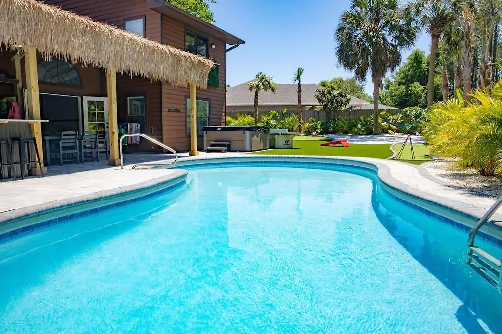 Tropical Oasis, Tiki Bar, Pool, Mini Golf, Hot Tub Villa Panama City Beach 0*,  United States