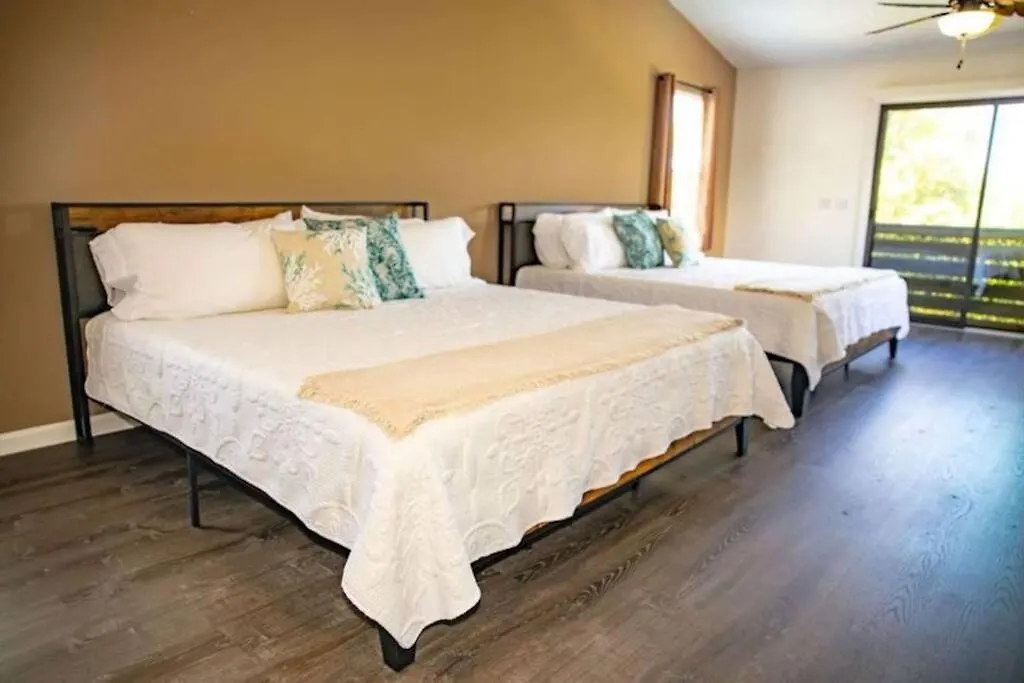 Tropical Oasis, Tiki Bar, Pool, Mini Golf, Hot Tub Villa Panama City Beach Holiday home