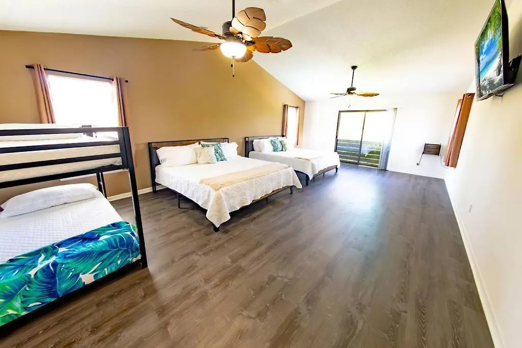 Tropical Oasis, Tiki Bar, Pool, Mini Golf, Hot Tub Villa Panama City Beach 0*,  United States