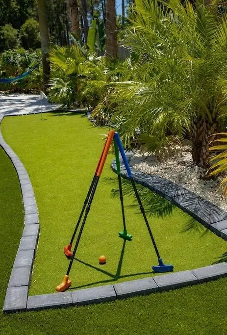 Tropical Oasis, Tiki Bar, Pool, Mini Golf, Hot Tub Villa Panama City Beach Holiday home