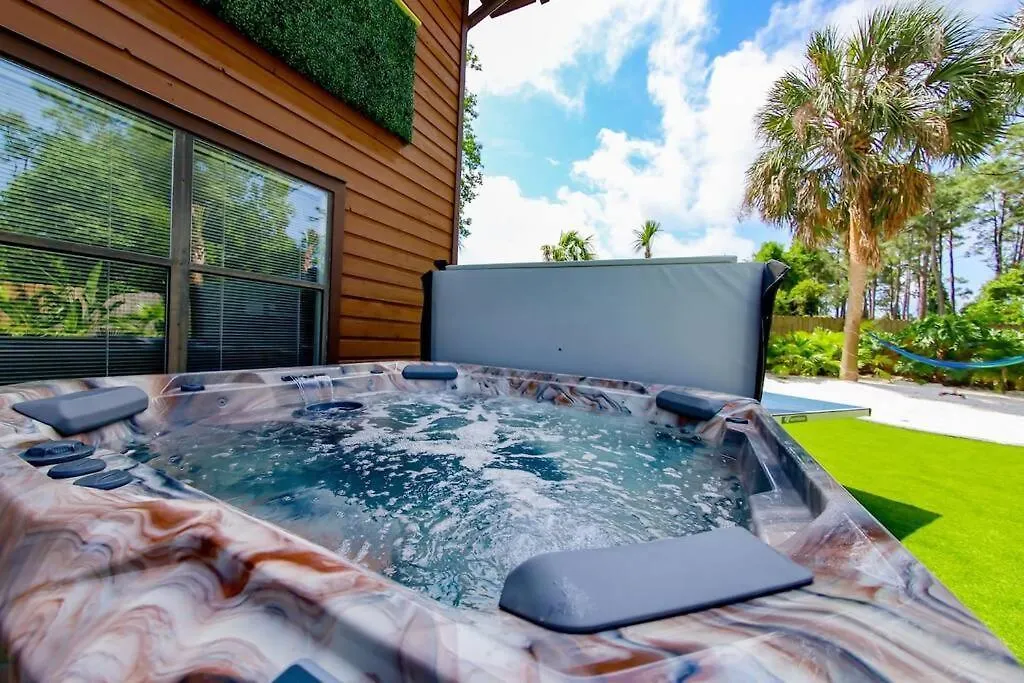 Tropical Oasis, Tiki Bar, Pool, Mini Golf, Hot Tub Villa Panama City Beach Holiday home