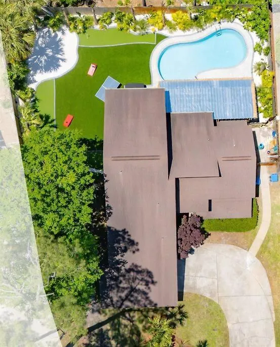 Tropical Oasis, Tiki Bar, Pool, Mini Golf, Hot Tub Villa Panama City Beach United States